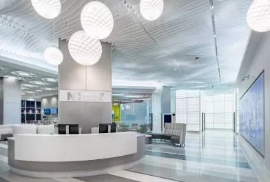 How Do Facility Managers Choose the Right Office Building Cleaning Service?